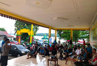 Nobar Piala Dunia 2026 di Istana Surya Negara Sanggau Pererat Kebersamaan, Polres Sanggau Ajak Warga Jaga Kamtibmas Nobar Piala Dunia 2026 di Istana Surya Negara Sanggau Pererat Kebersamaan, Polres Sanggau Ajak Warga Jaga Kamtibmas