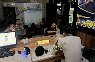 Klarifikasi Dugaan Pelemparan Air Keras di Sanggau, Polisi Pastikan Narasi Viral Tidak Sesuai Fakta Klarifikasi Dugaan Pelemparan Air Keras di Sanggau, Polisi Pastikan Narasi Viral Tidak Sesuai Fakta