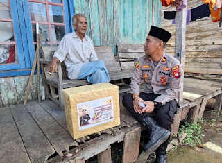 Polsek Tayan Hilir Hadir untuk Masyarakat, 40 Paket Bansos Disalurkan Jelang Hari Bhayangkara ke-80 Polsek Tayan Hilir Hadir untuk Masyarakat, 40 Paket Bansos Disalurkan Jelang Hari Bhayangkara ke-80