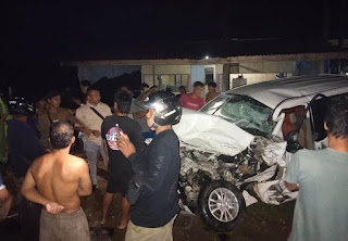 Tabrakan Truk Tangki dan Minibus di Tayan Hulu, Polisi Lakukan Penanganan Cepat dan Evakuasi Korban Tabrakan Truk Tangki dan Minibus di Tayan Hulu, Polisi Lakukan Penanganan Cepat dan Evakuasi Korban