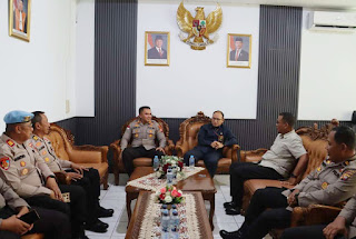 Perkuat Sinergi Lintas Sektor, Kapolres Sanggau Jalankan Safari Silaturahmi ke Forkopimda, Tokoh Agama, OPD hingga Bulog Perkuat Sinergi Lintas Sektor, Kapolres Sanggau Jalankan Safari Silaturahmi ke Forkopimda, Tokoh Agama, OPD hingga Bulog